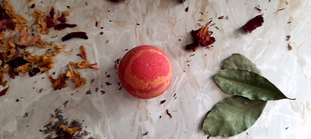 Mars Bubble Bath Bomb Strawberry 150g - Image 4